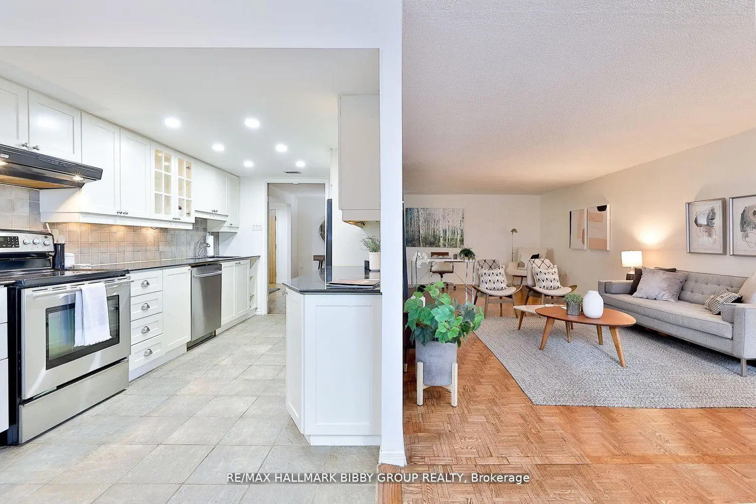 360 Bloor Street 1007 photo 5