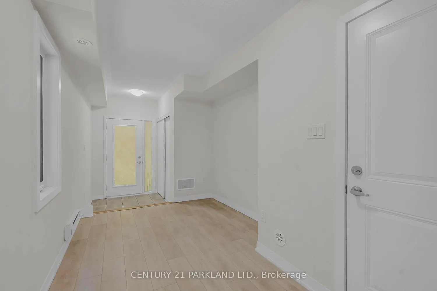 1865 Pickering Parkway 1402 photo 5