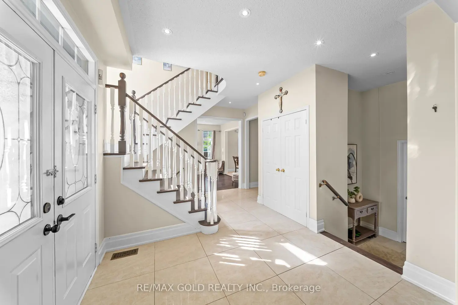261 Mountainash Road photo 5
