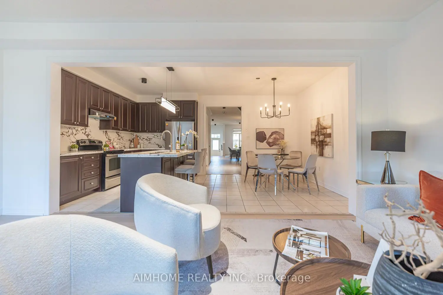 44 Nipigon Avenue photo 3
