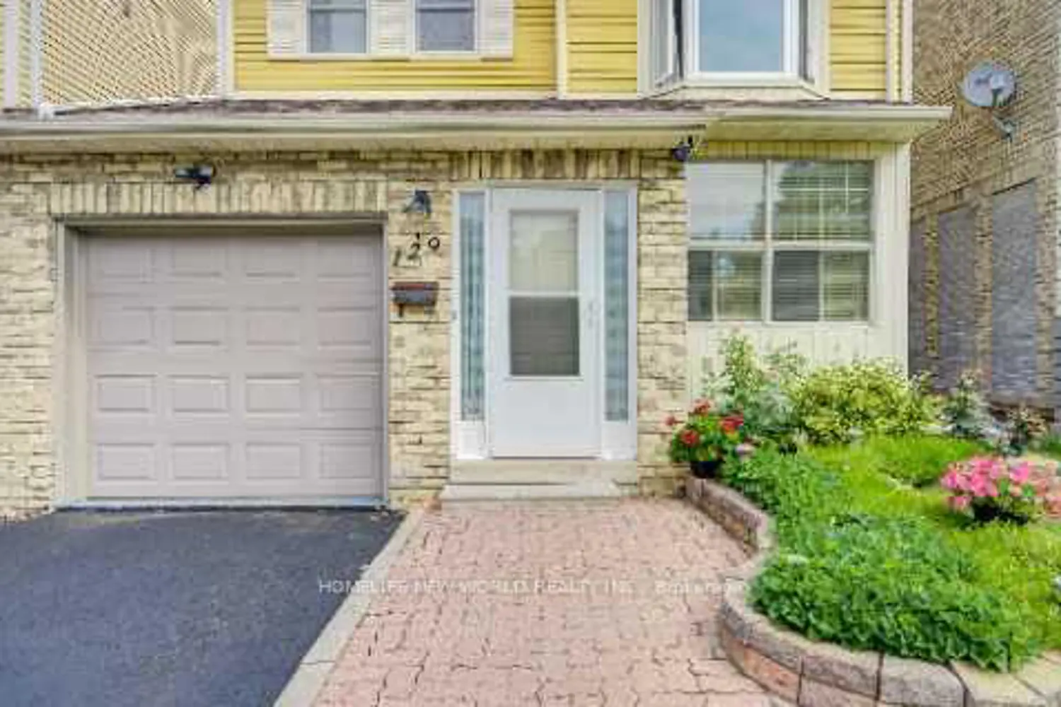 129 Sandyhook Square photo 2