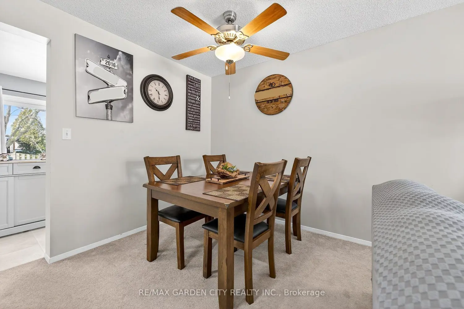 6479 Malibu Drive photo 4