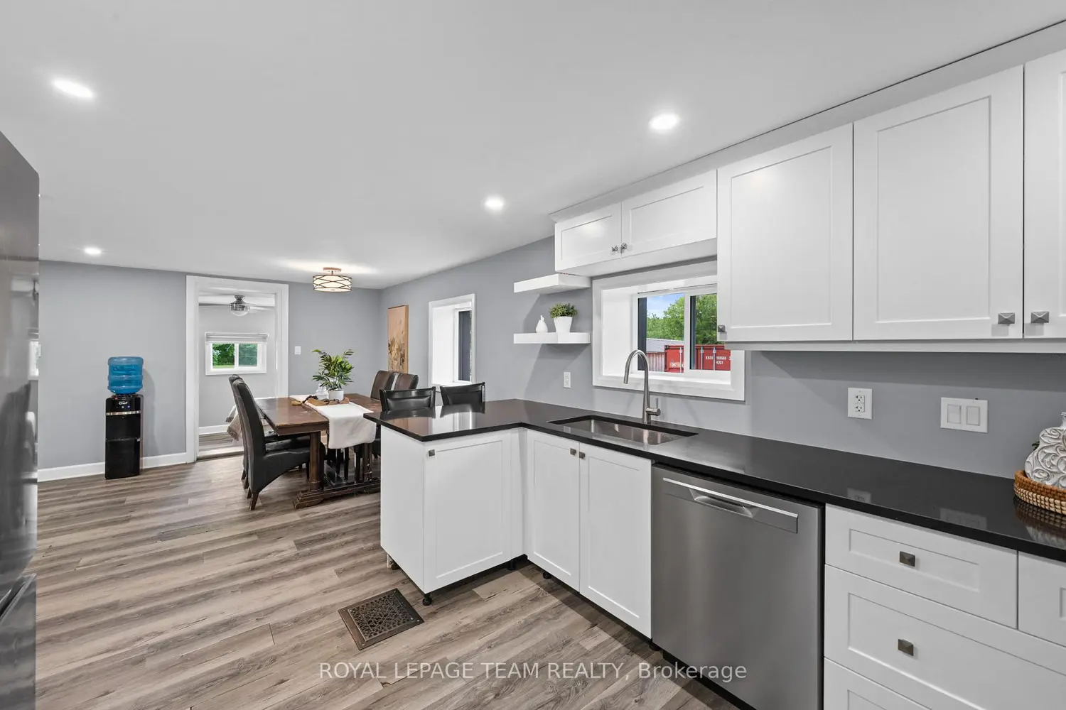 16509 Cedarvale Road photo 5