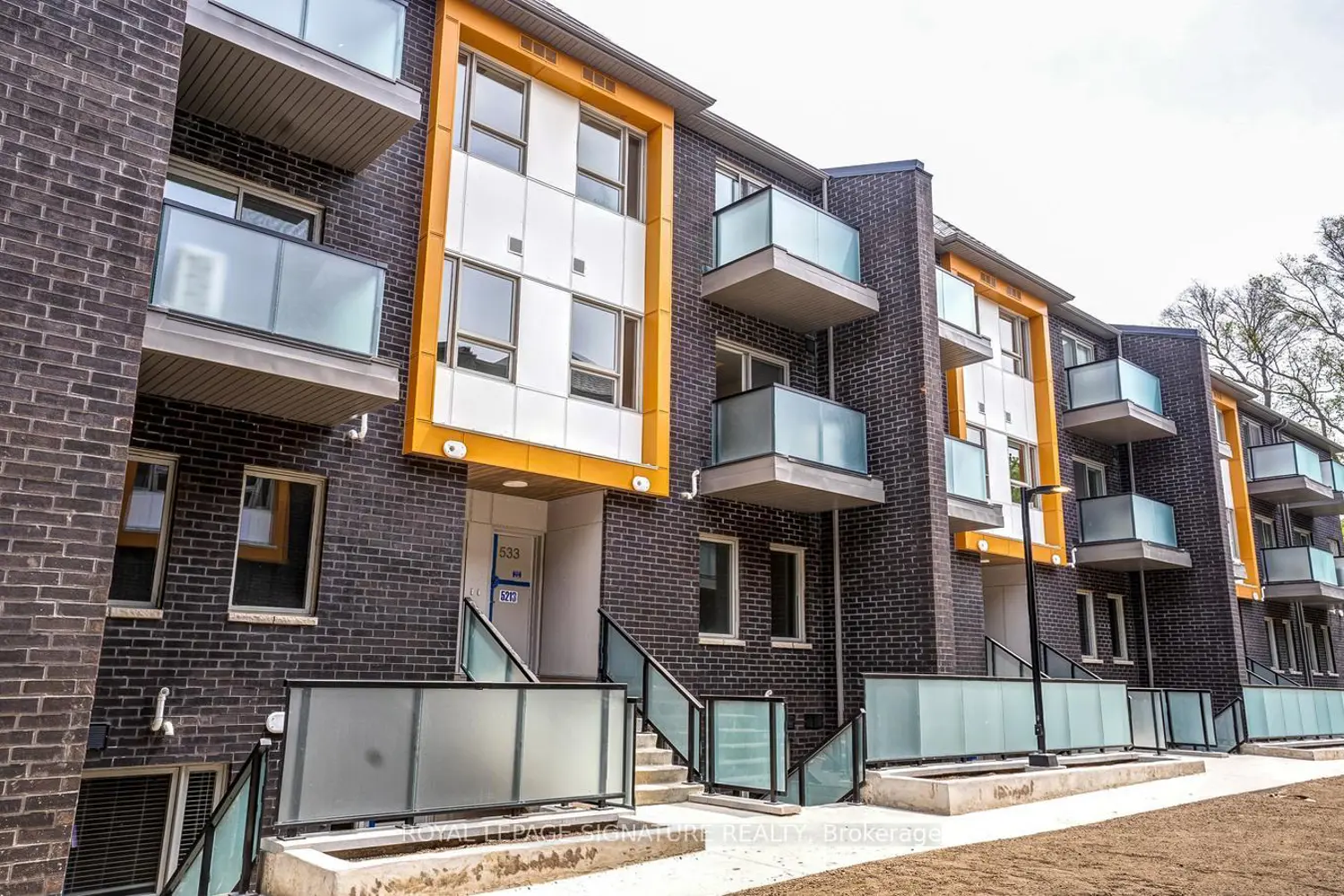 2787 Eglinton Avenue 337
