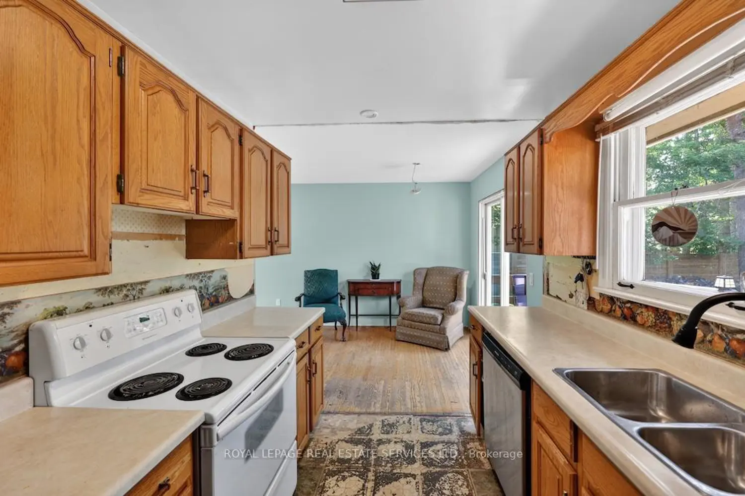 211 Mccrea Drive photo 2