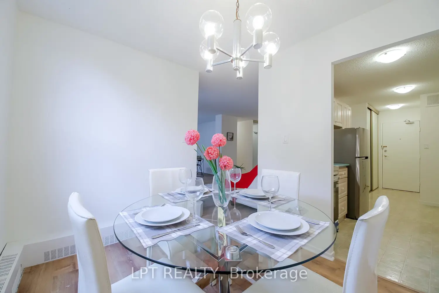 90 Ling Road 209 photo 4