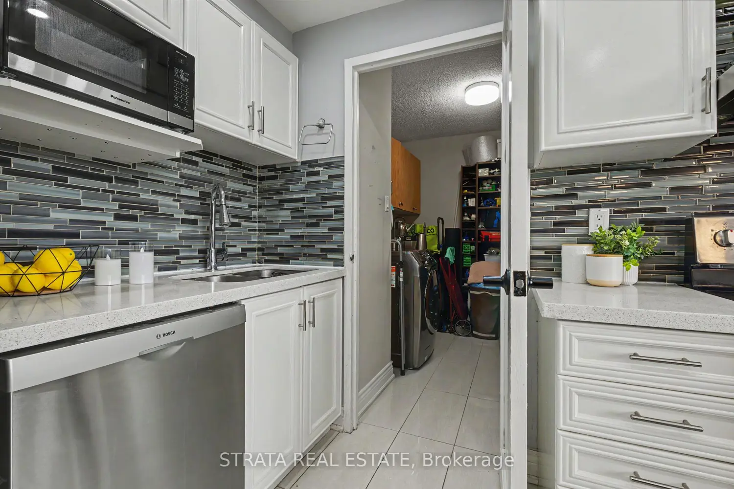 5 Parkway Forest Drive 715 photo 5