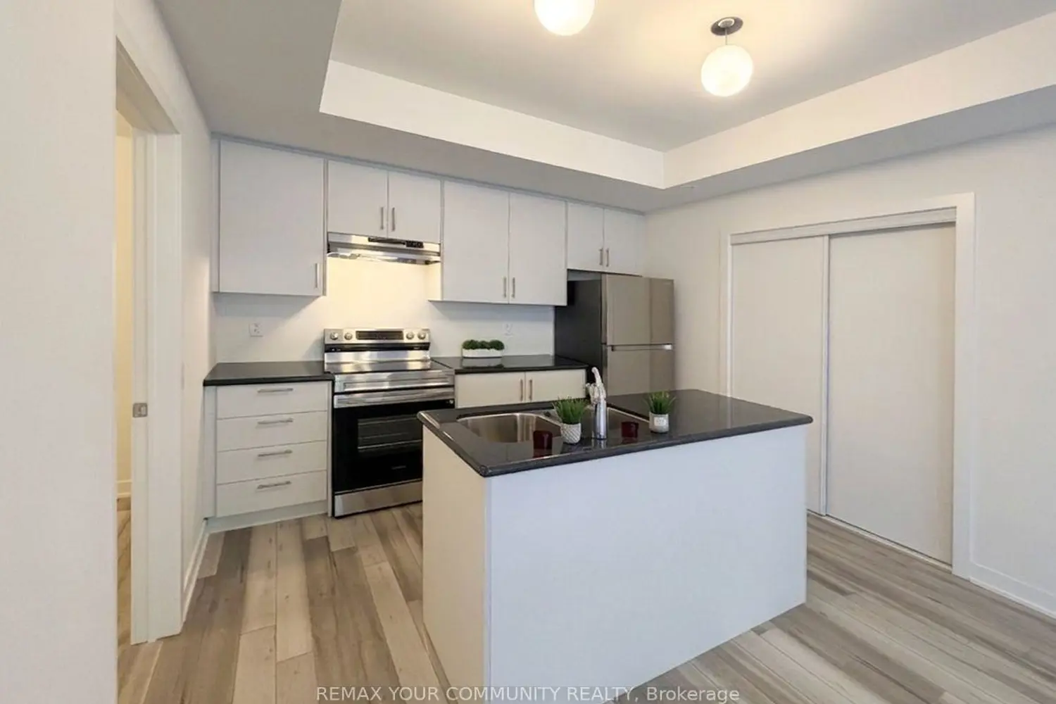 15100 Yonge Street 6B photo 3