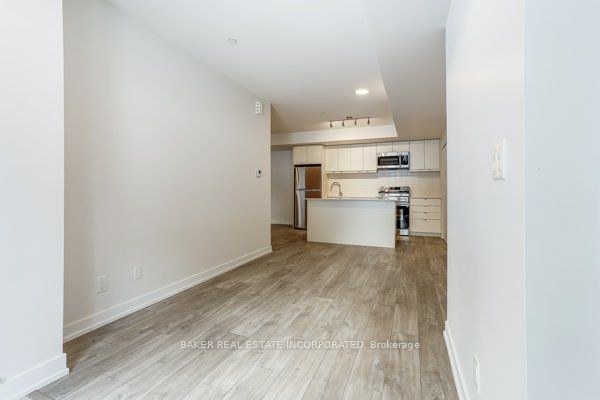 111-39 Farmstead Road, Toronto, ON, M2L 2X2