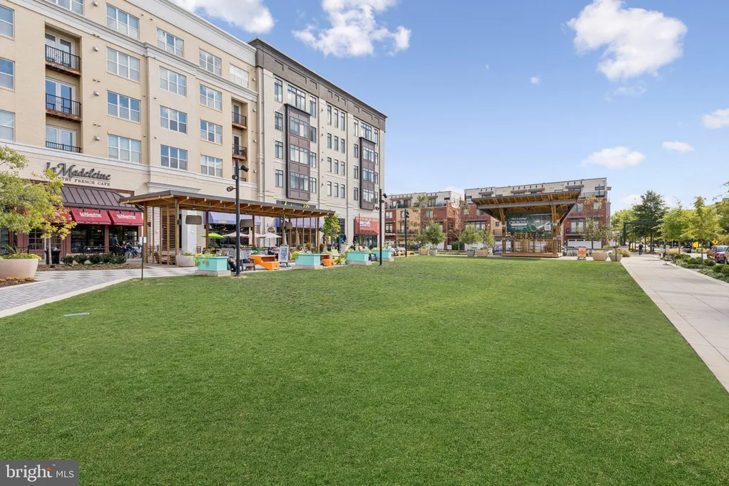 502 Diamondback Drive Unit 310, Gaithersburg, MD 20878