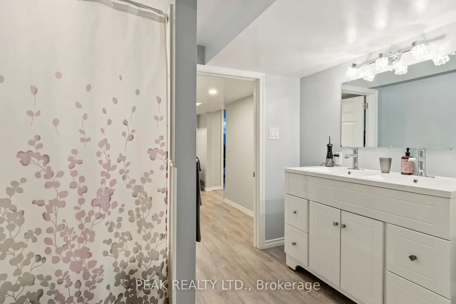 605 Grey Street photo 5