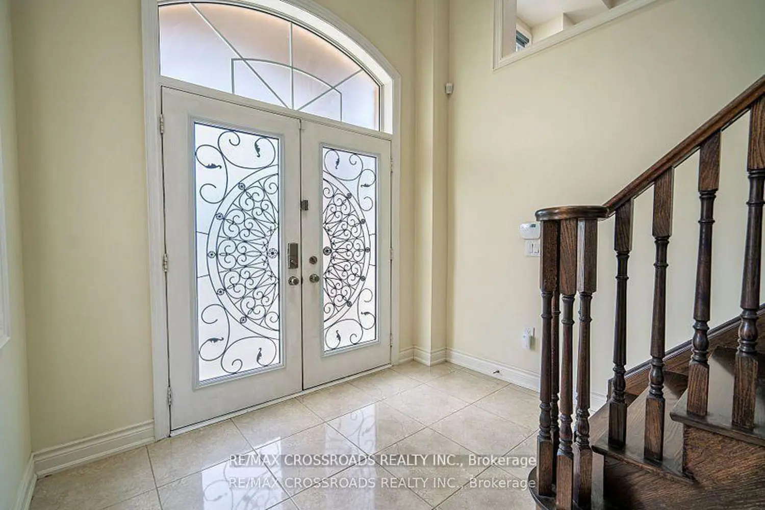 119 Russell Creek Drive photo 2