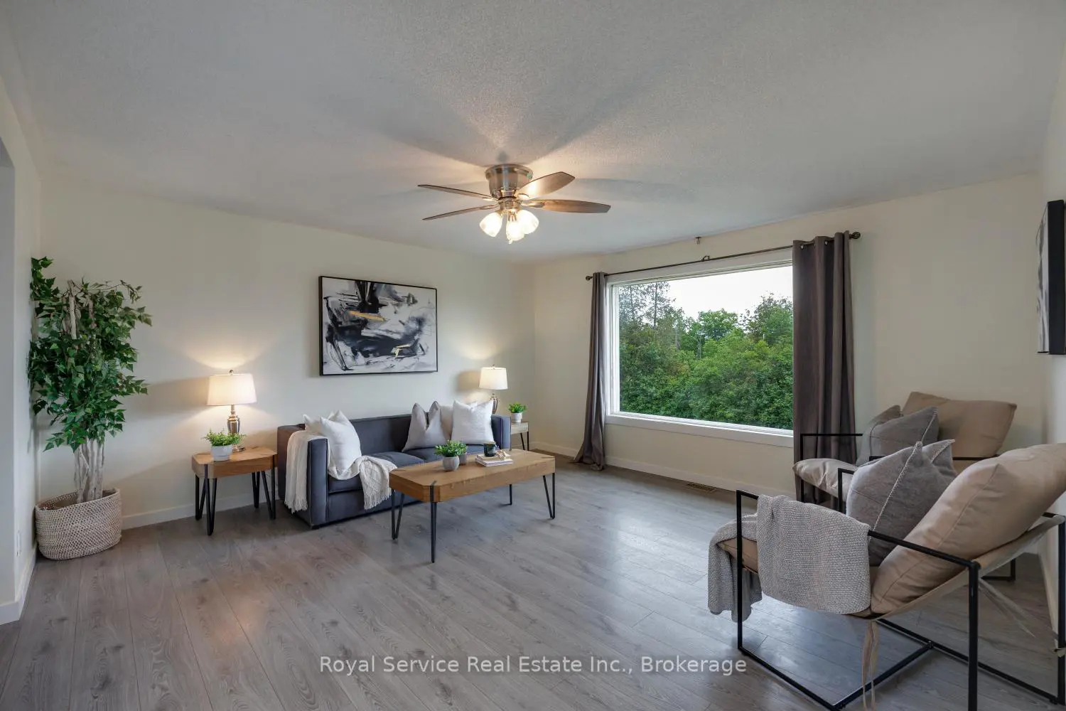 72 James Street photo 5