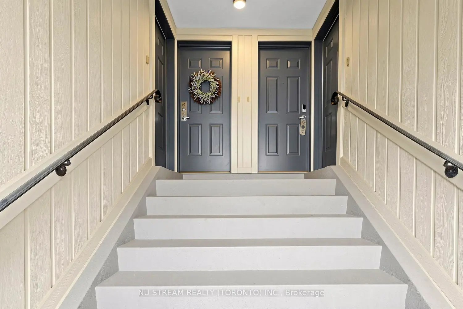 10 Brian Peck Crescent 201 photo 4