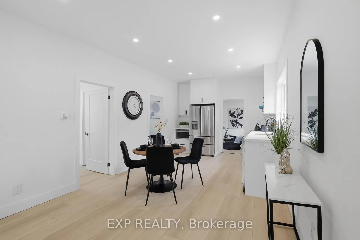 134 Sterling Street photo 2