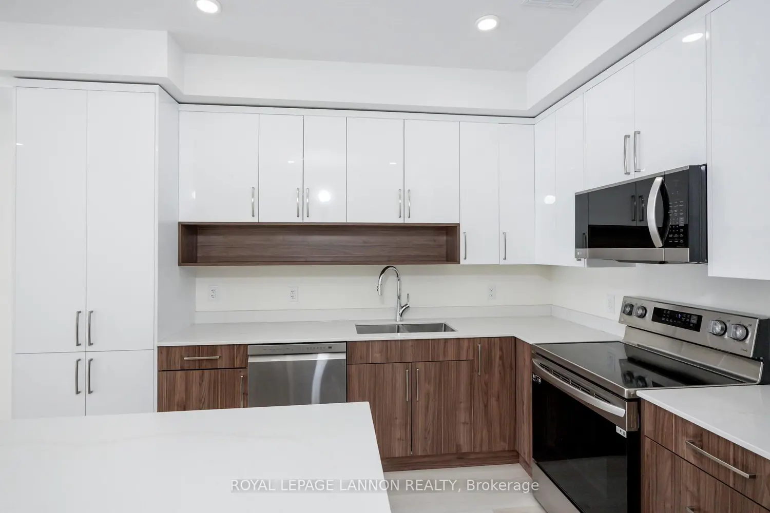 401 Empire Avenue photo 5