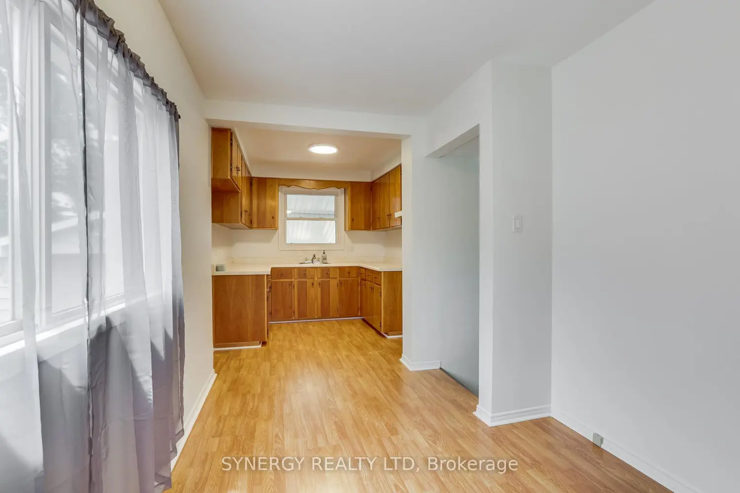 266 Adelaide Street photo 5
