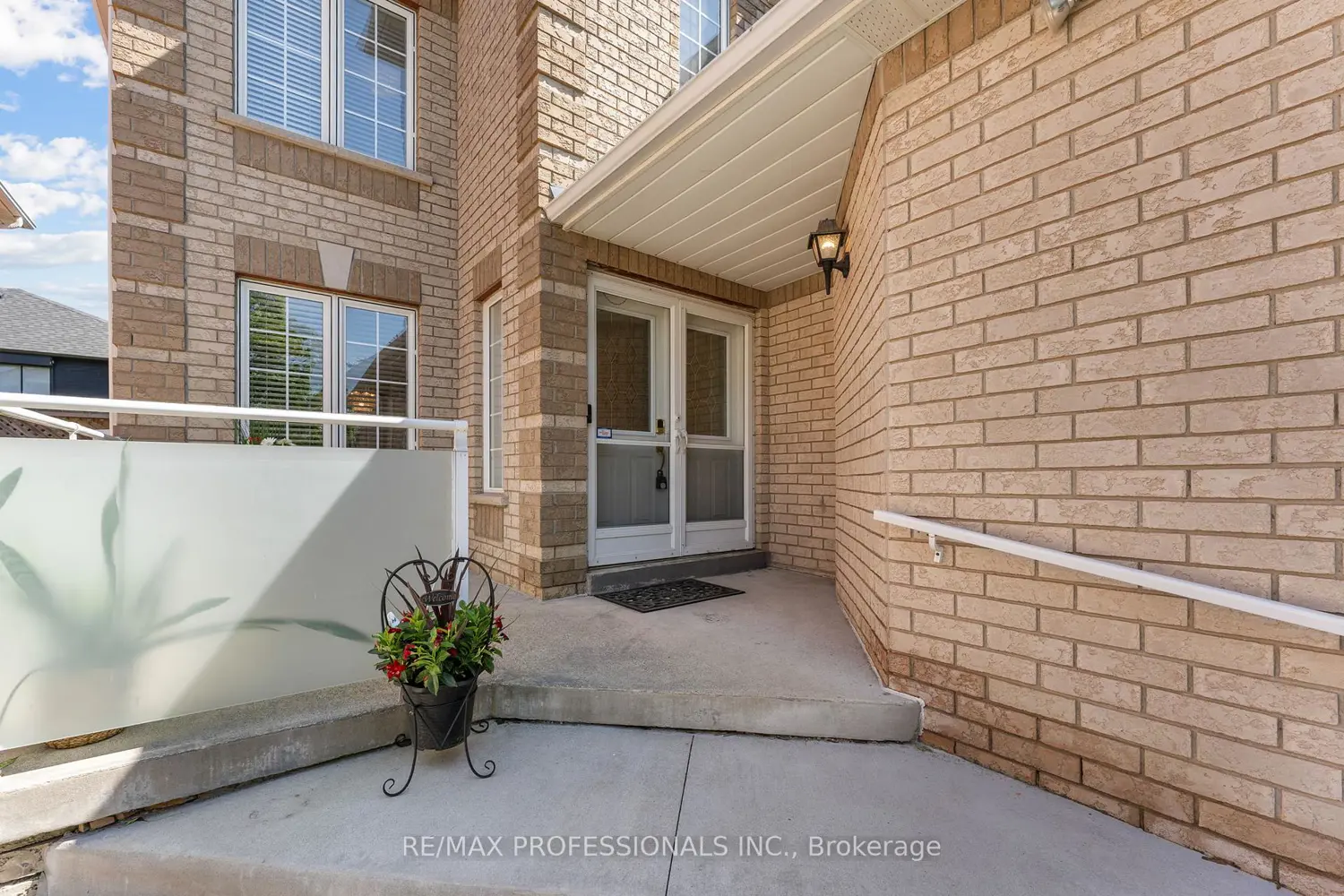 15 Tarquini Crescent photo 3