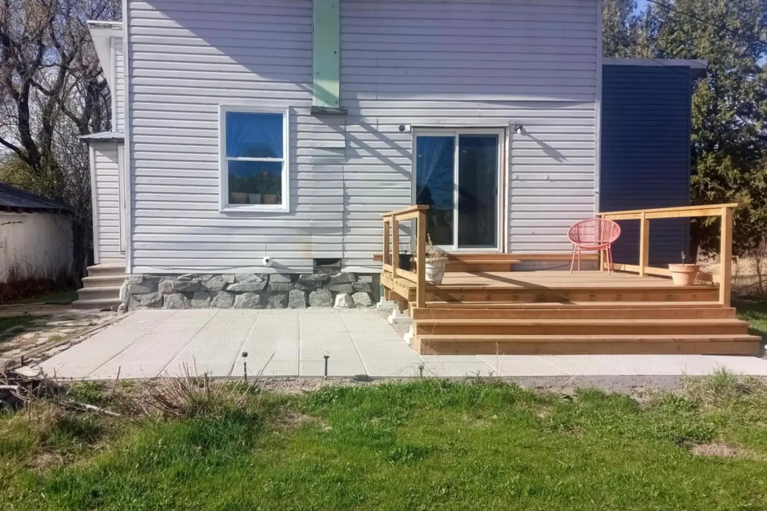 32 Martin Avenue photo 2