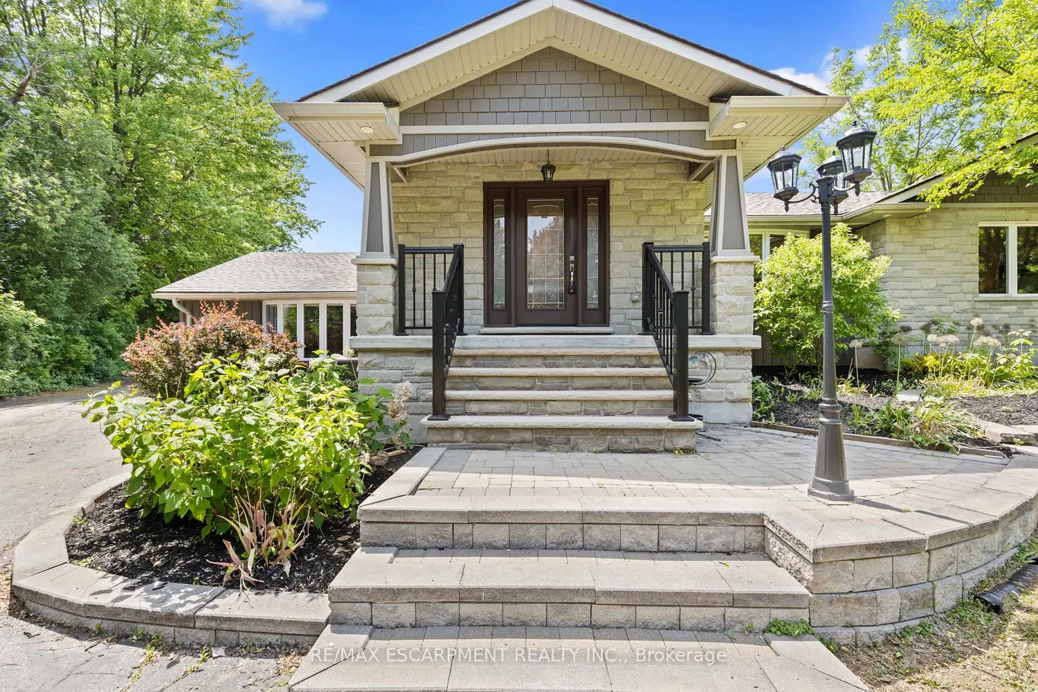 404 Hamilton Drive photo 2