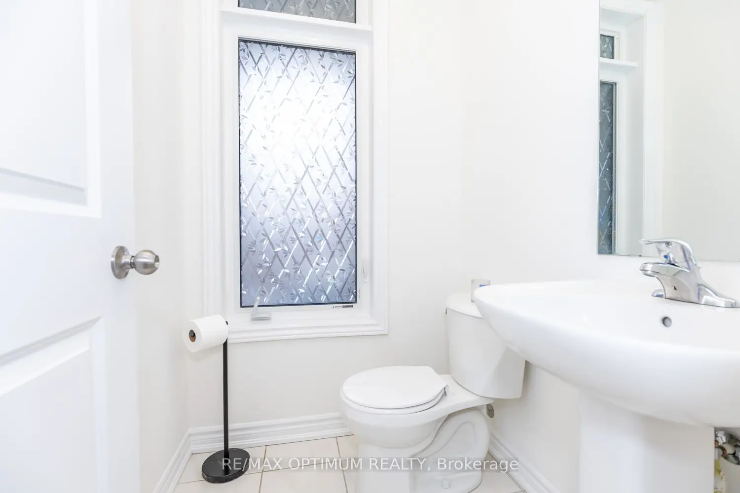 15 Gunton Street photo 5