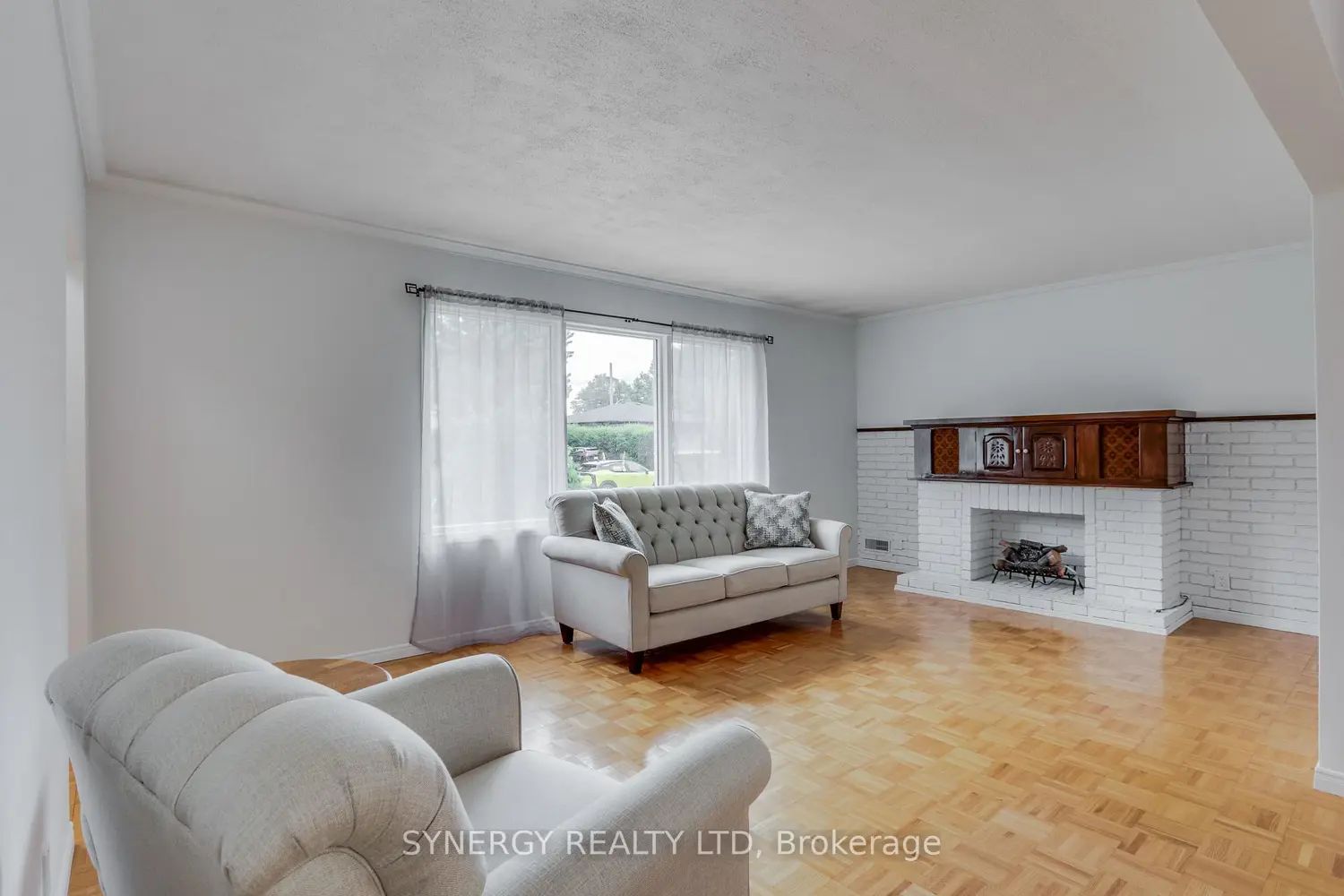 266 Adelaide Street photo 4