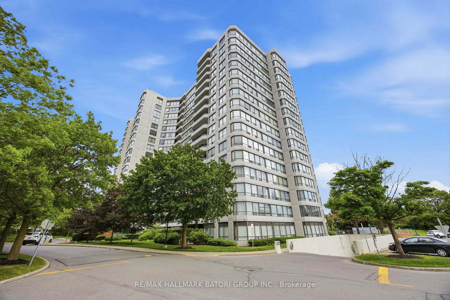 1121 Steeles Avenue 514