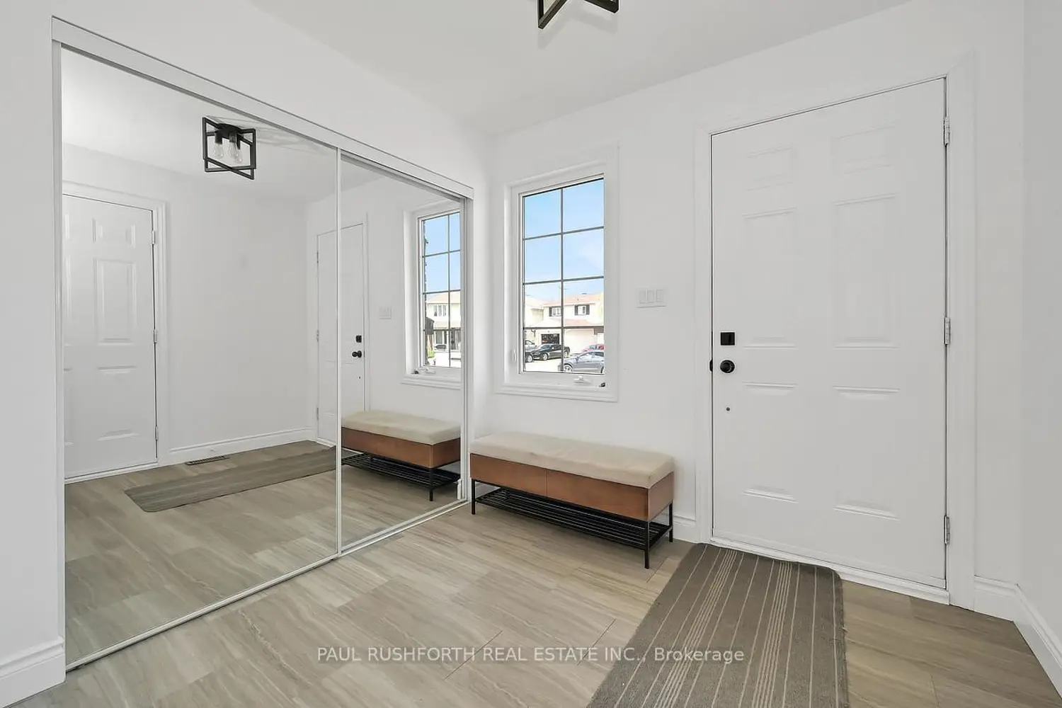 1476 Kamouraska Circle photo 2