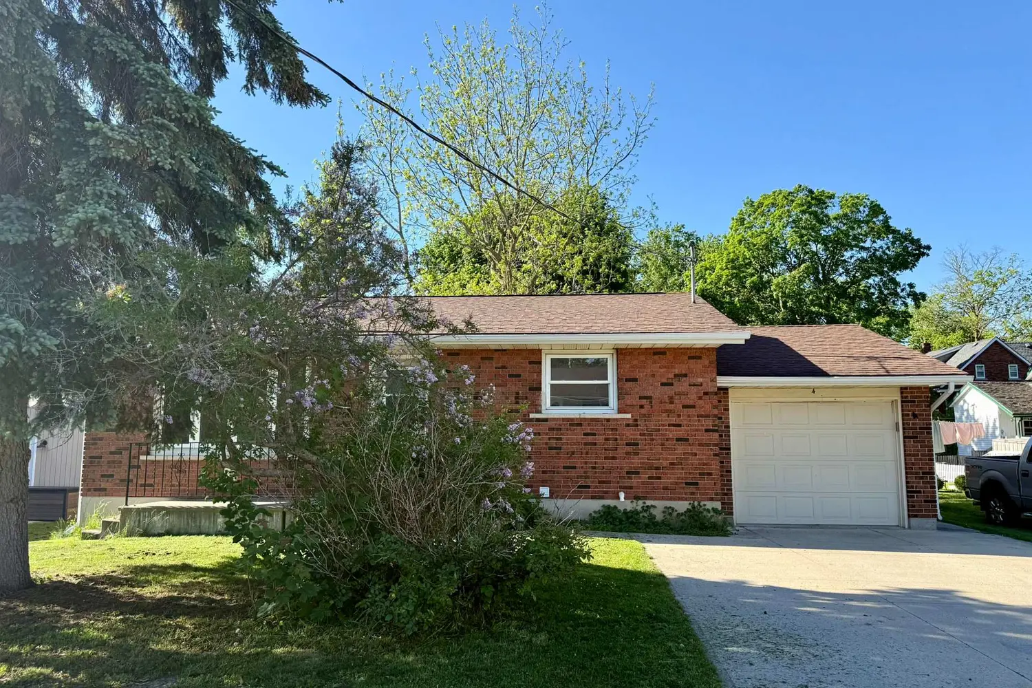 4 Huron Street photo 3