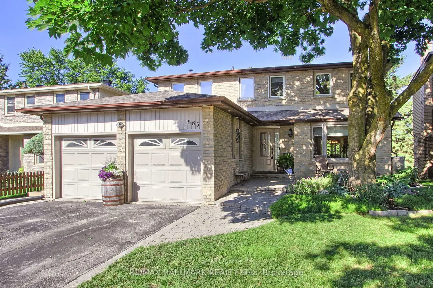 865 Arnold Crescent