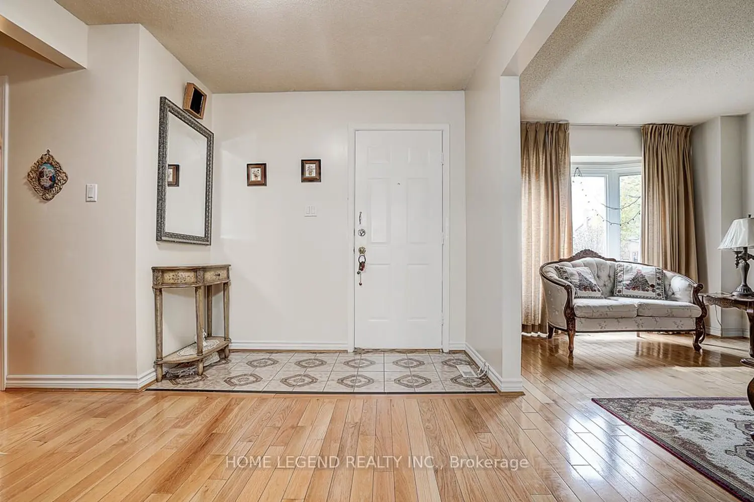 142 Highgate Drive photo 2