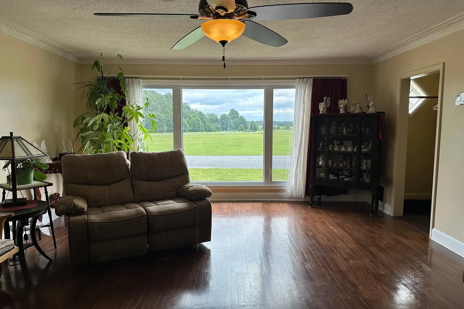 20 Elizabeth Drive photo 2