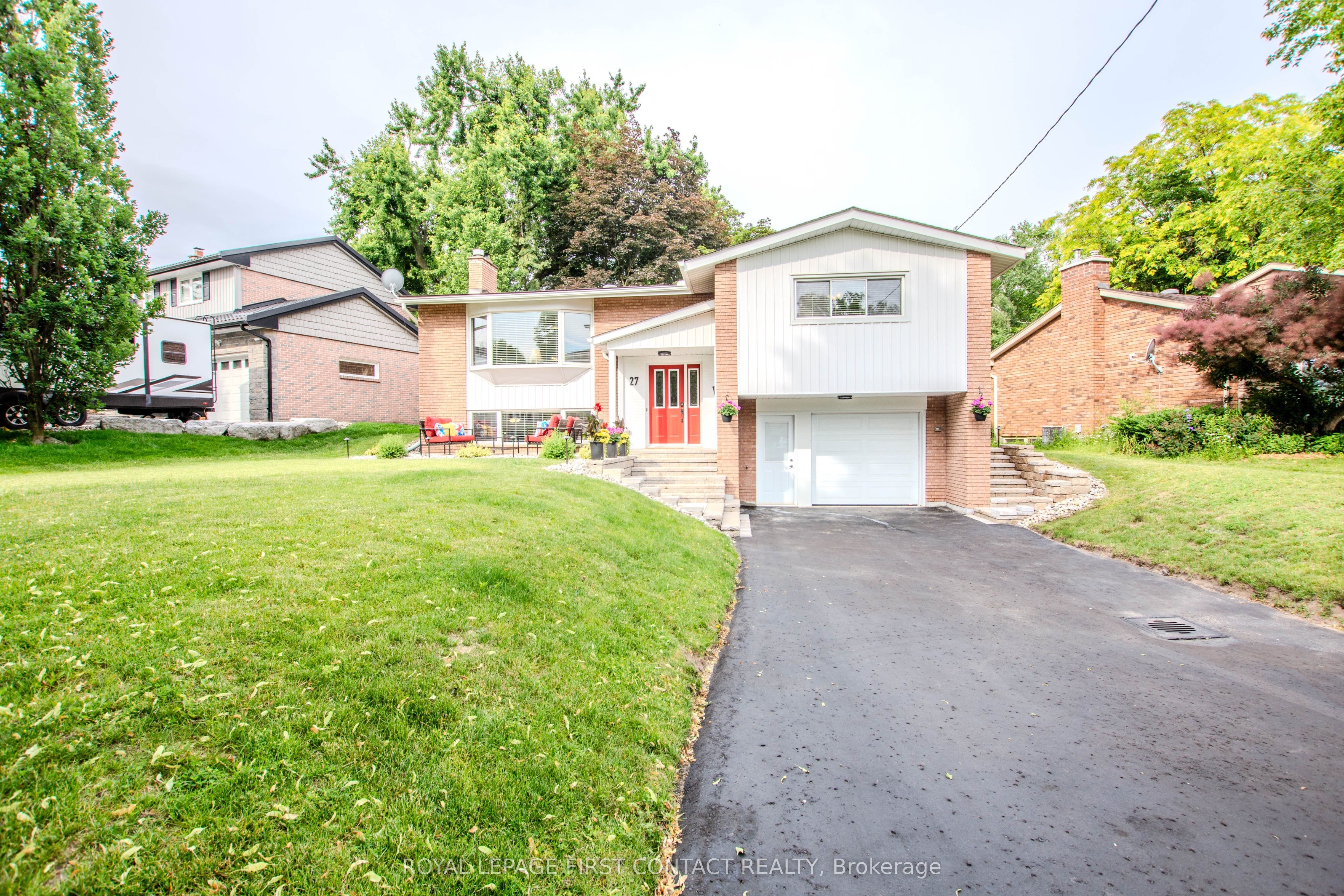 27 Tower Crescent, Barrie, ON, L4N 2V3
