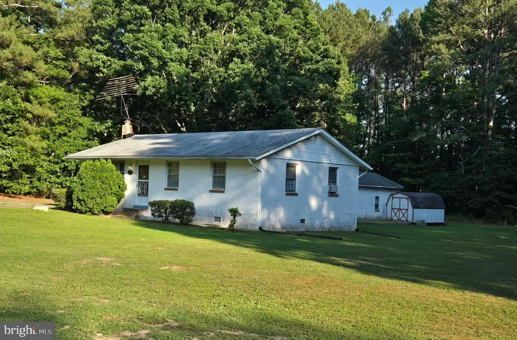 44911 Buck Redman Road, Callaway, MD 20620
