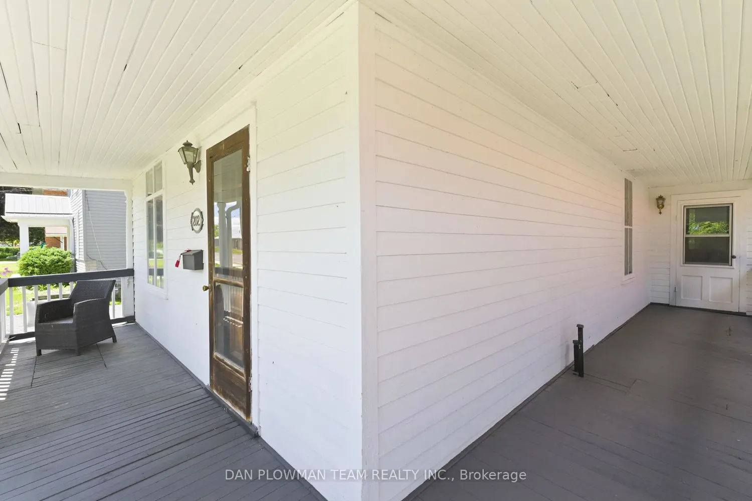 202 Queen Street photo 3