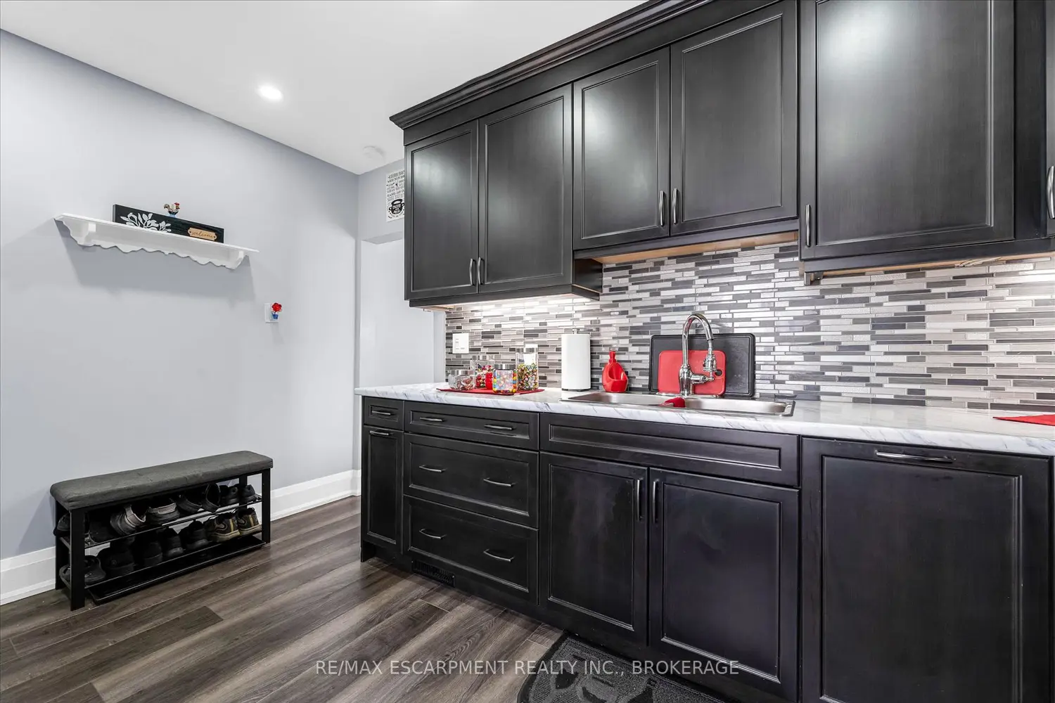 121 Edgemont Street photo 3