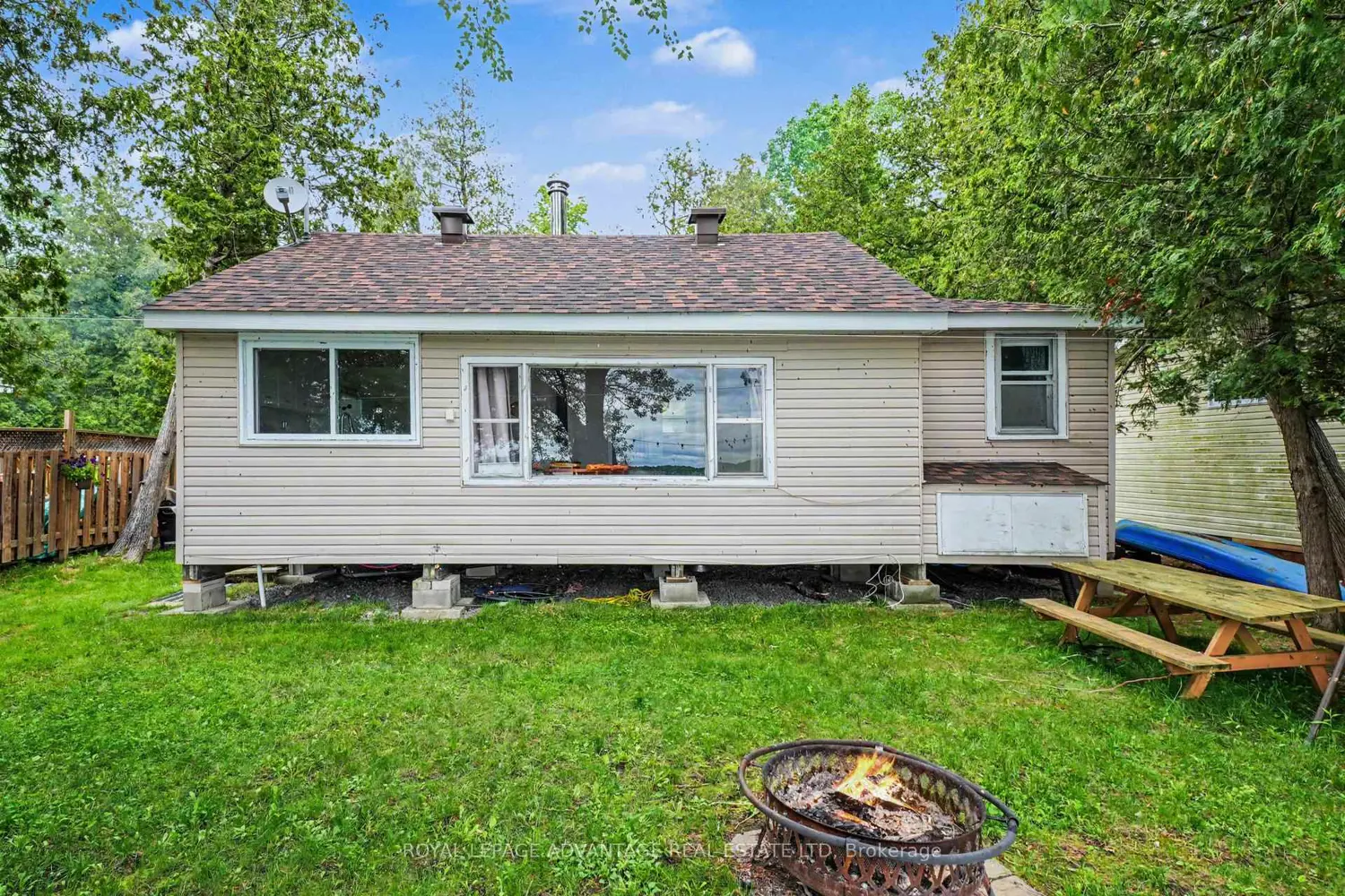 507 Stewart Lane photo 3