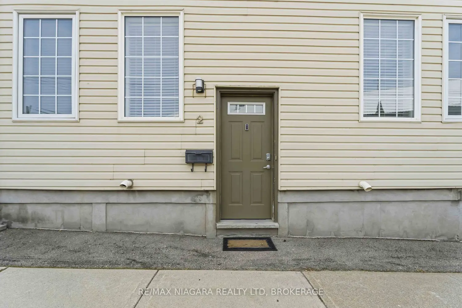 49 Ontario Street 2 photo 4
