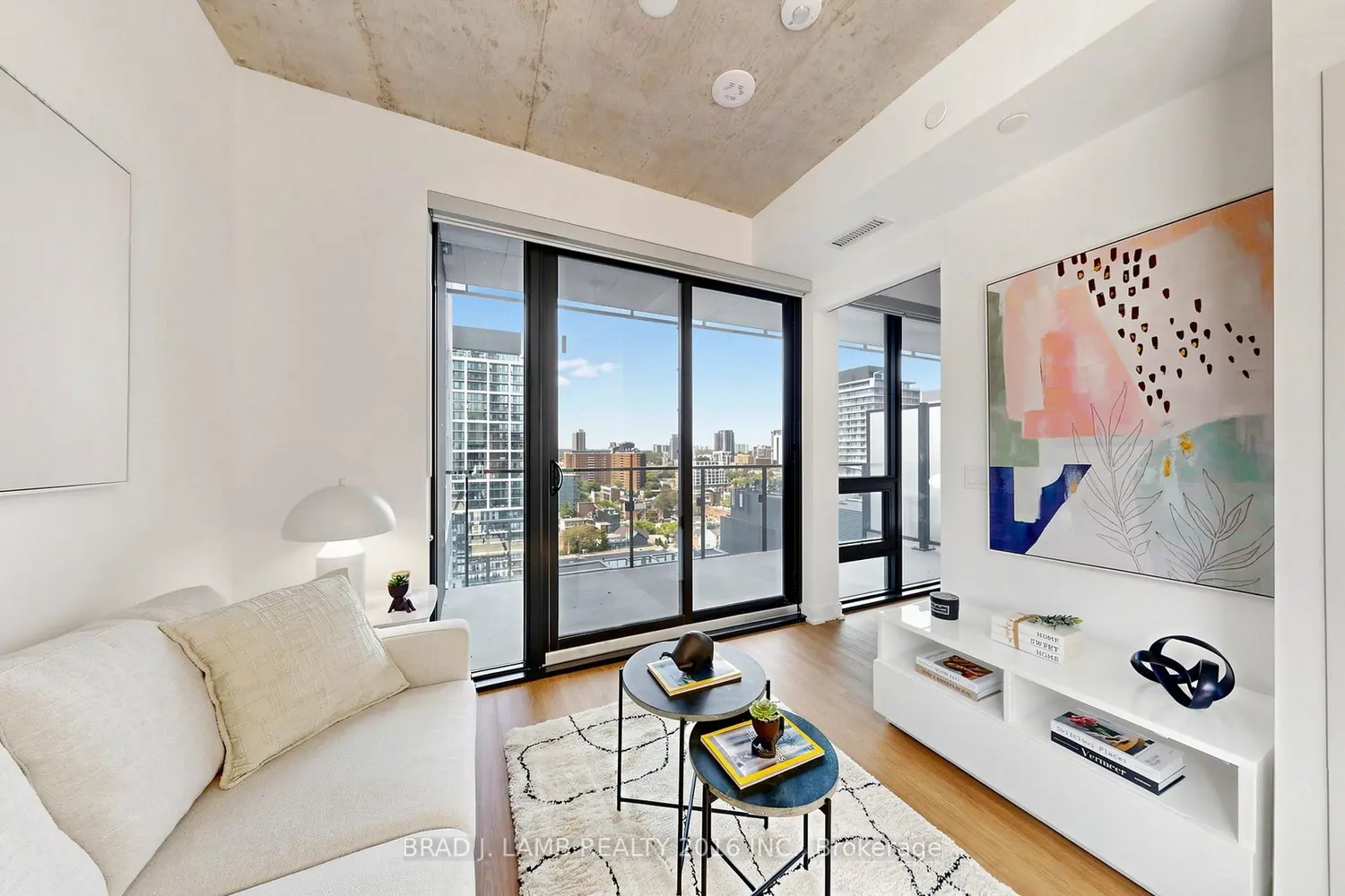 284 King Street 1505