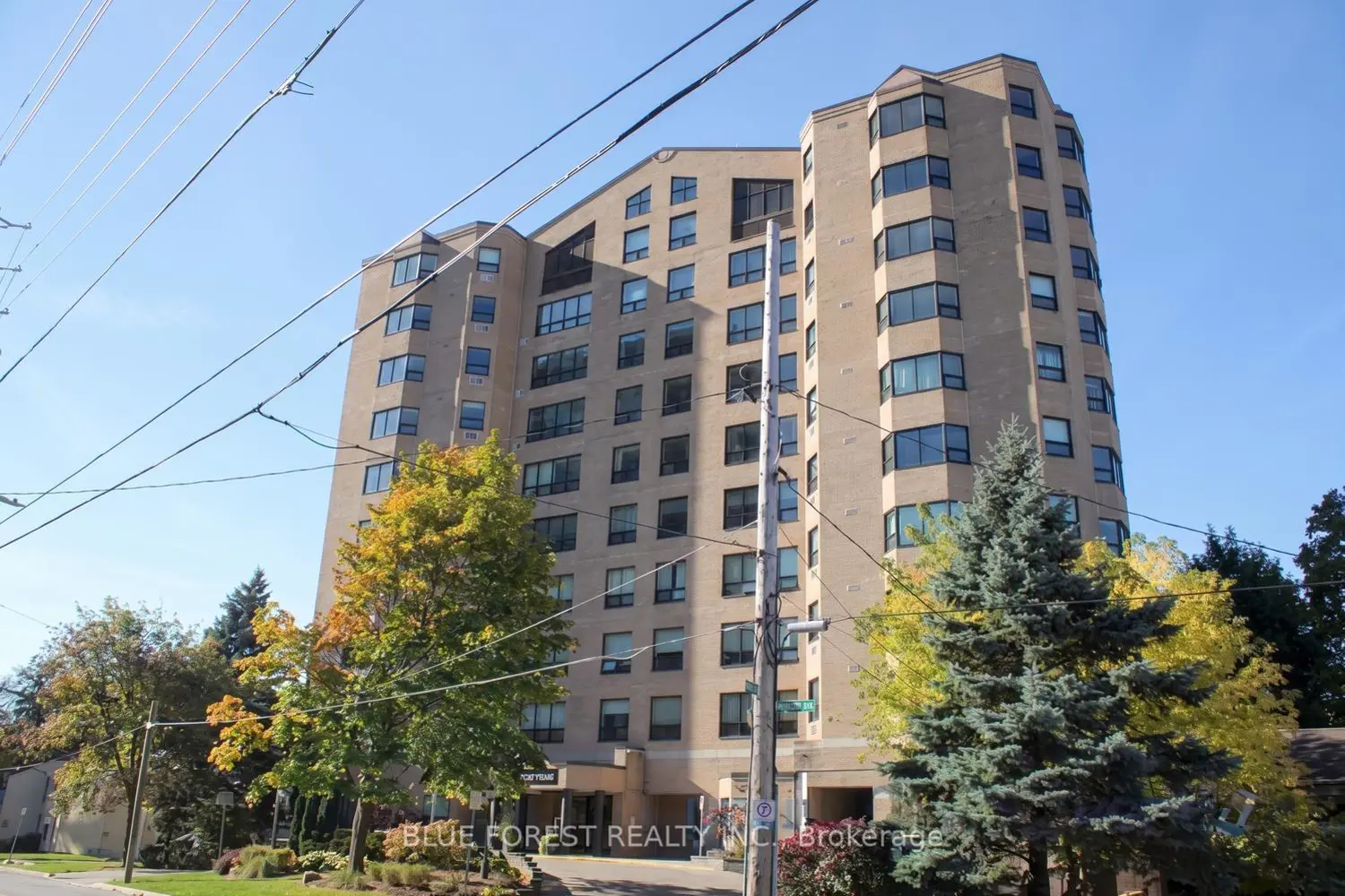 549 Ridout Street 702