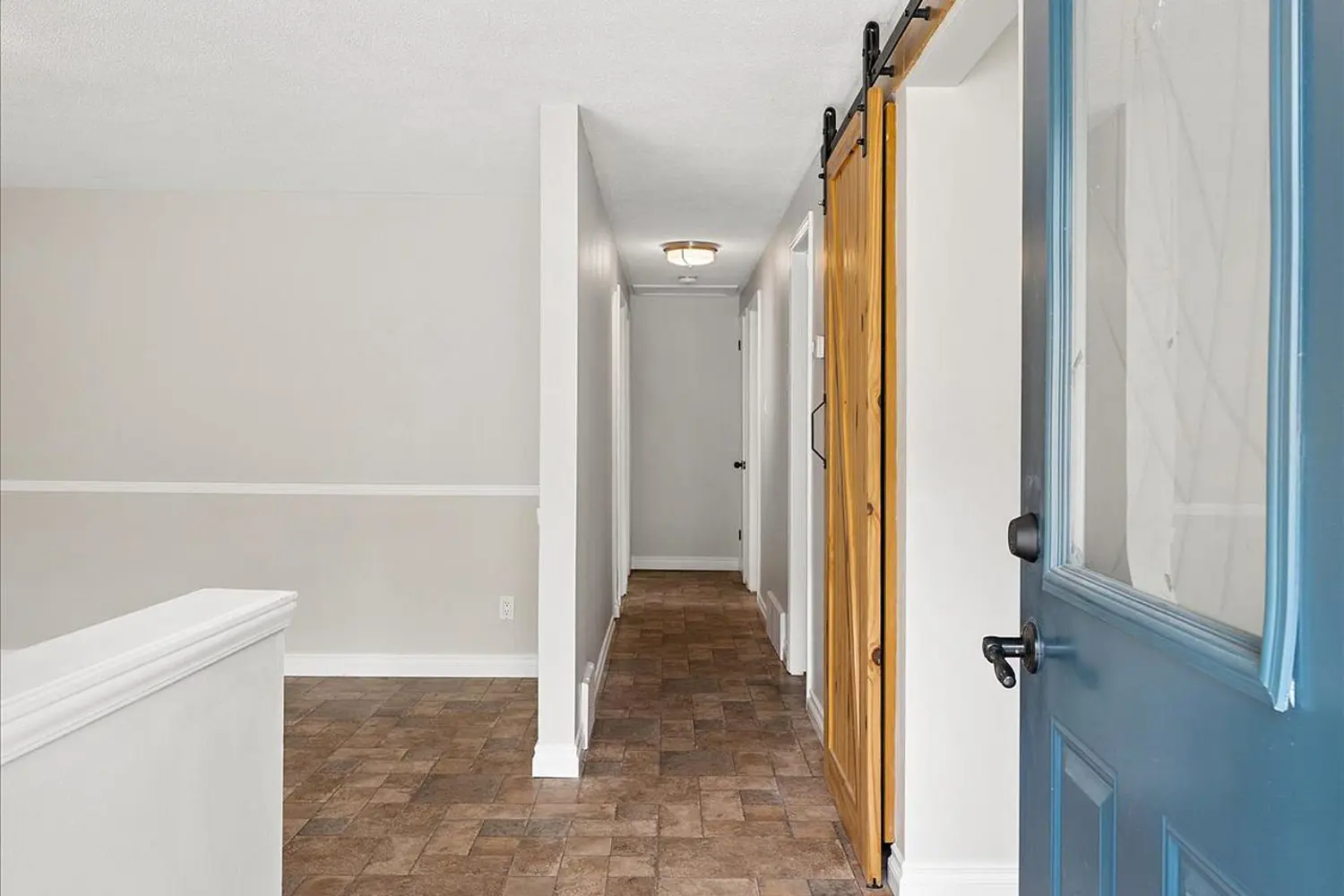 156 Traynor Avenue photo 2
