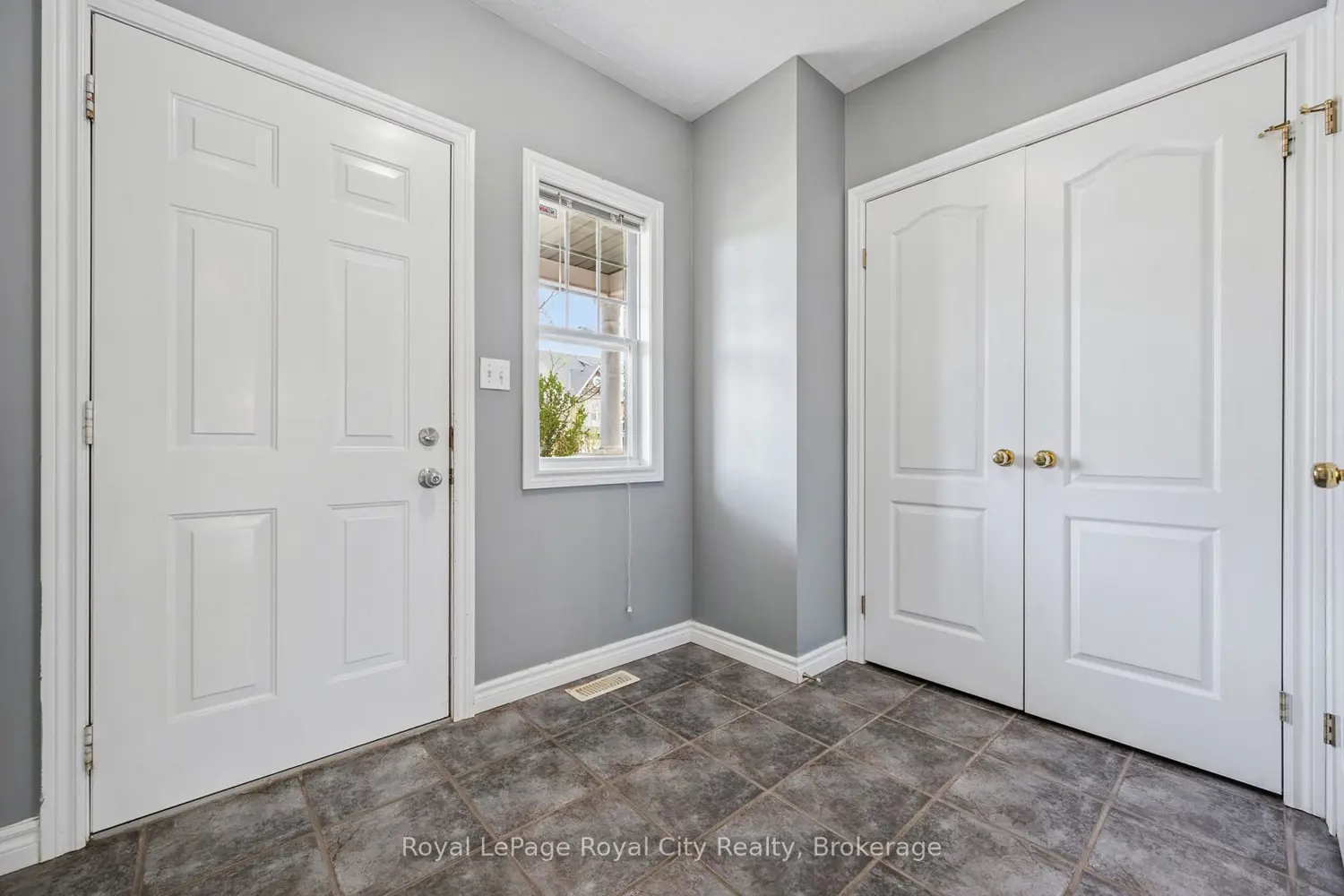 30 Darnell Road photo 2