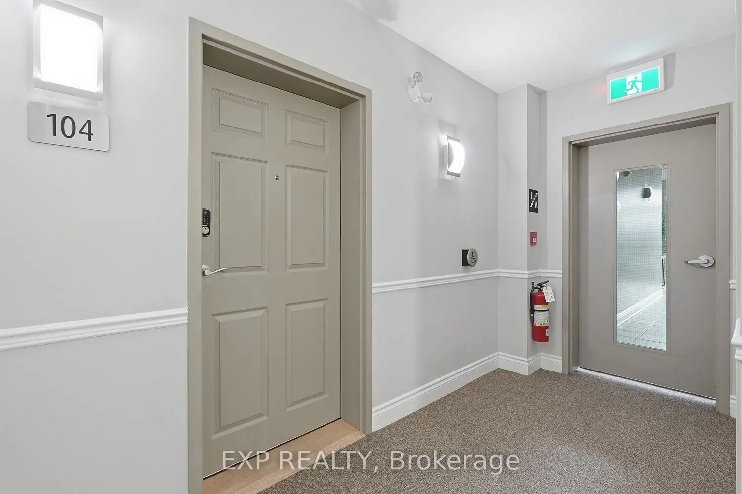 700 Du Rivage Street 104 photo 4