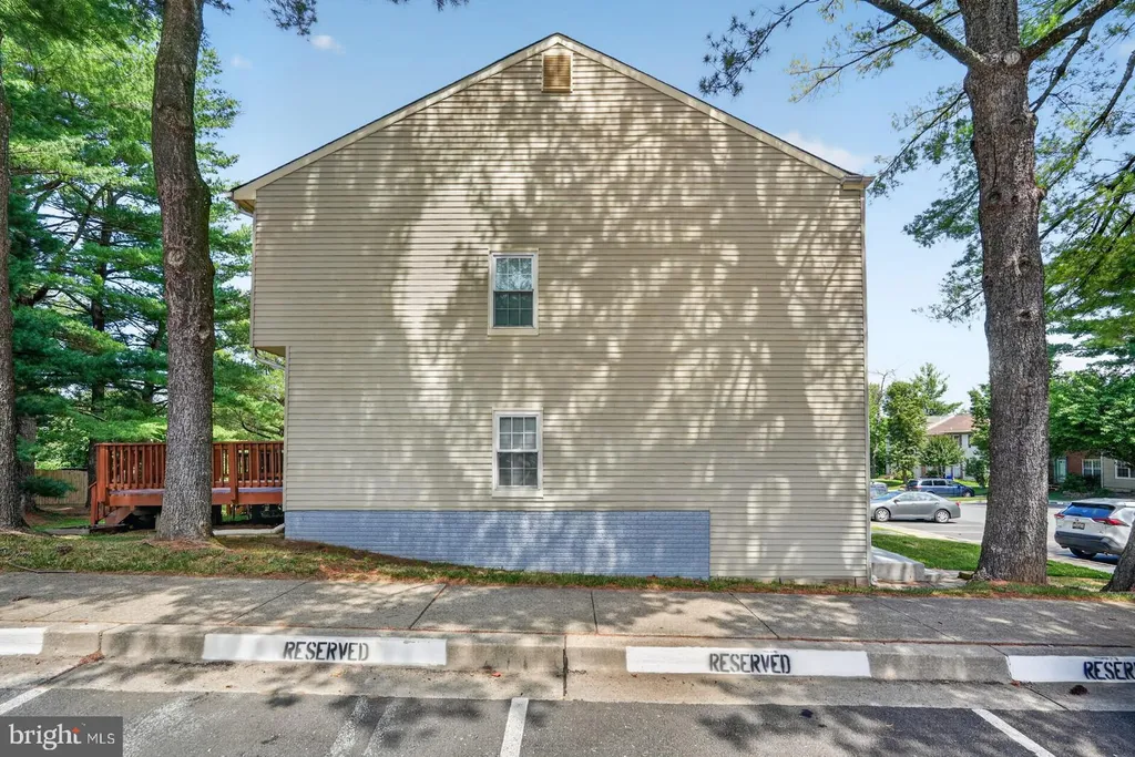 1021 Copperstone Court, Rockville, MD 20852
