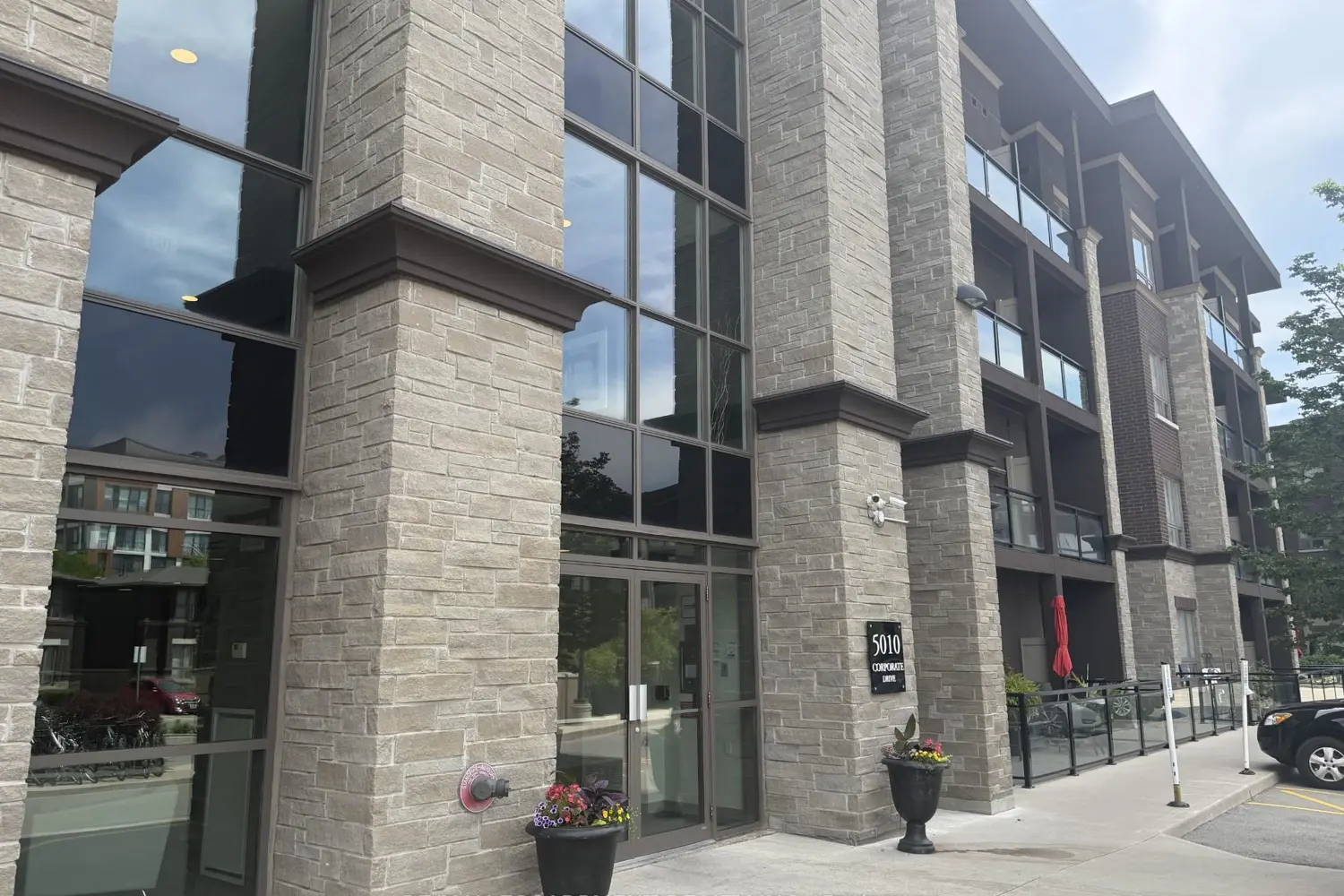 5010 Corporate Drive 408 photo 3