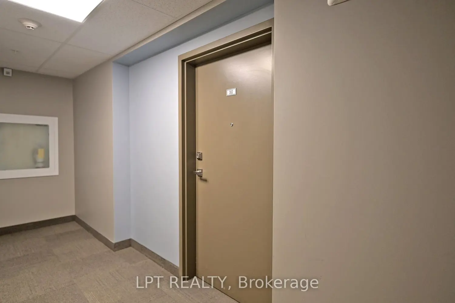 104 Summit Ridge Drive 302 photo 2