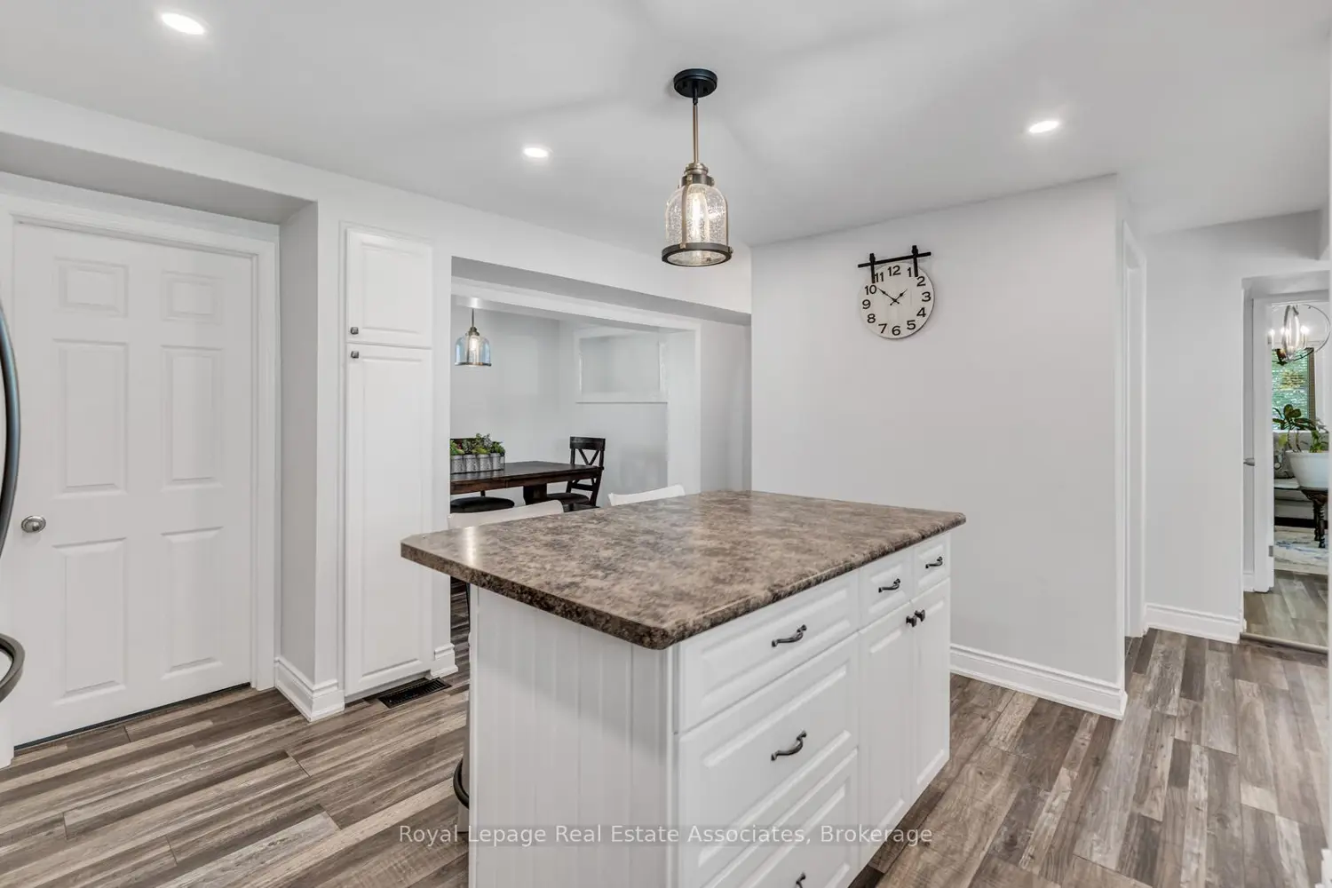 117 Helena Street photo 3