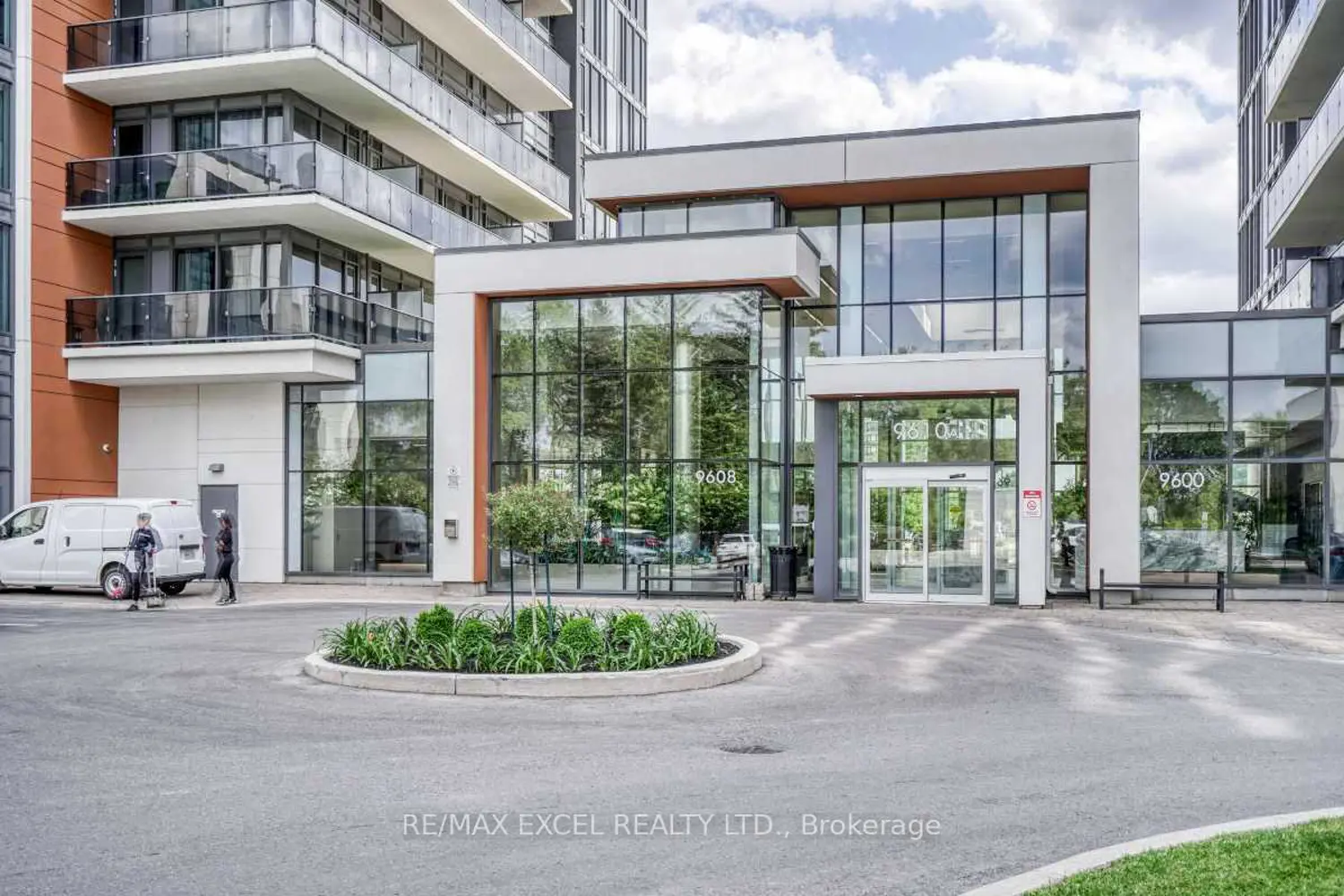 9608 Yonge Street 202A photo 3
