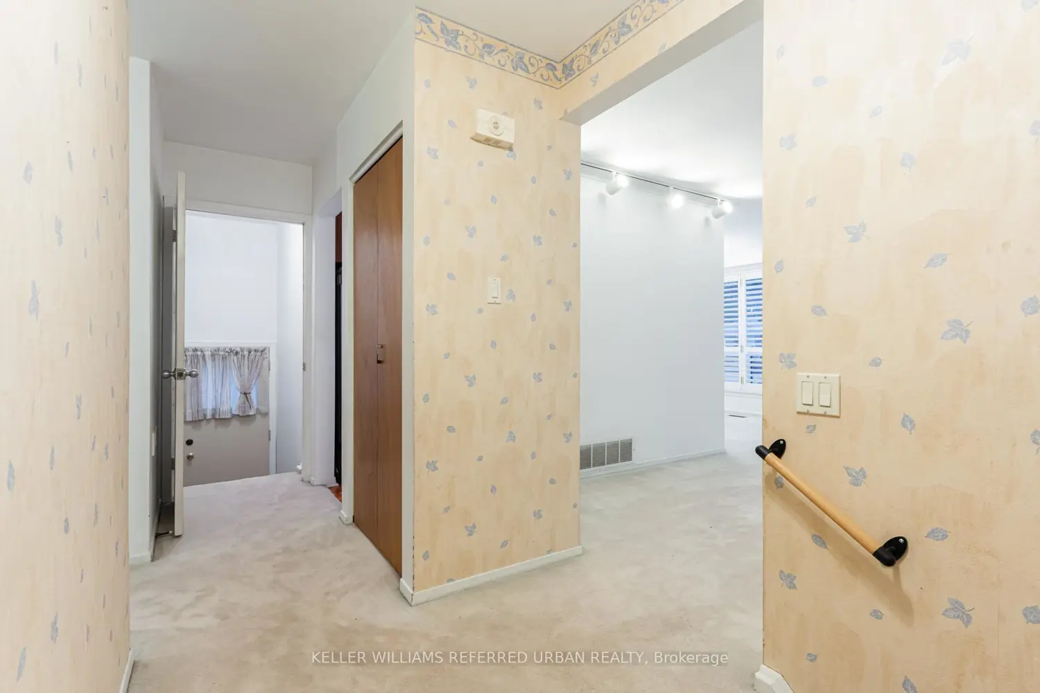 1636 Robillard Road photo 4