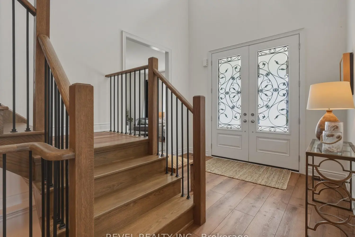 63 Wood Crescent photo 2
